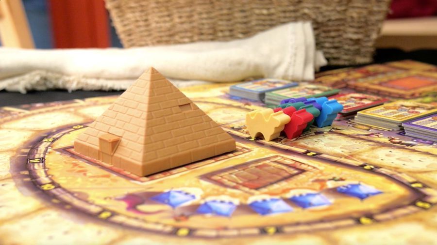 Camel Up - 2nd Edition [Board Game, 3-8 Players]