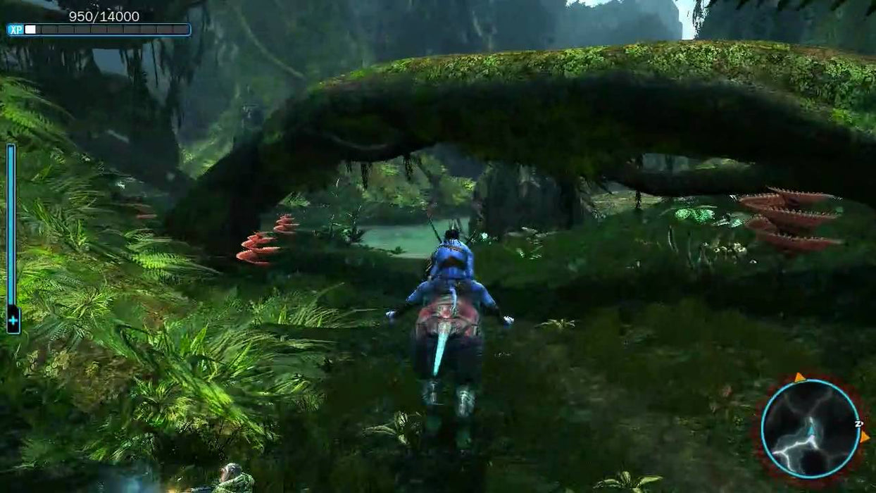 James Cameron's Avatar: The Game w/ Jake Avatar Figure [Xbox 360]