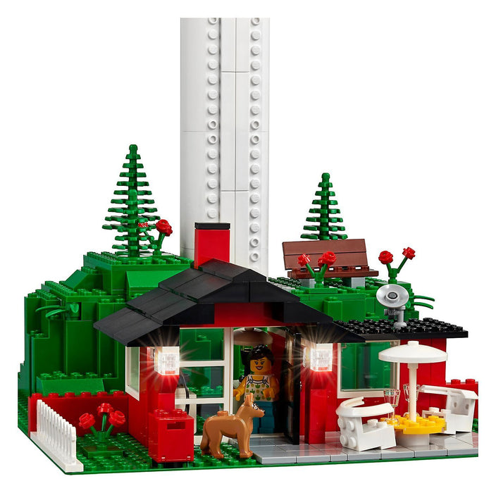 LEGO Creator: Vestas Wind Turbine - 826 Piece Building Kit [LEGO, #10268]