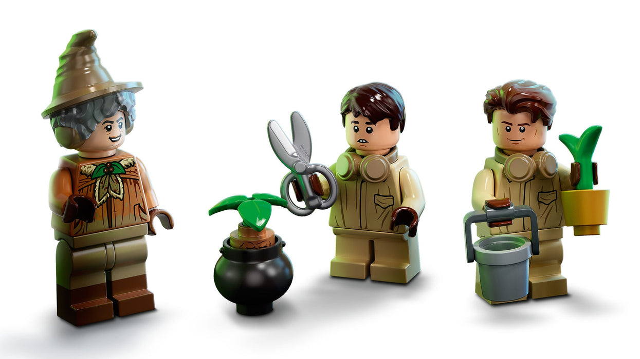 LEGO Harry Potter: Hogwarts Moment - Herbology Class - 233 Piece Building Kit [LEGO, #76384]