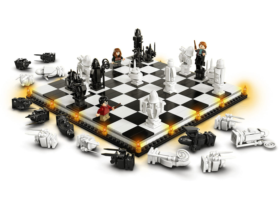 LEGO Harry Potter: Hogwarts Wizard's Chess - 876 Piece Building Kit [LEGO, #76392]