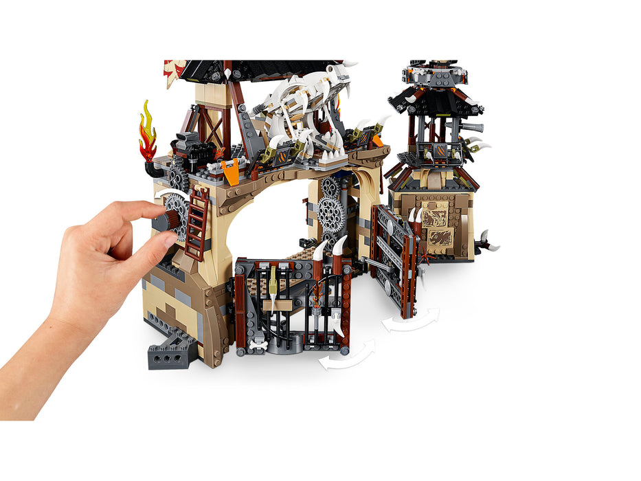 LEGO Ninjago: Masters of Spinjitzu - Dragon Pit - 1660 Piece Building Kit [LEGO, #70655]